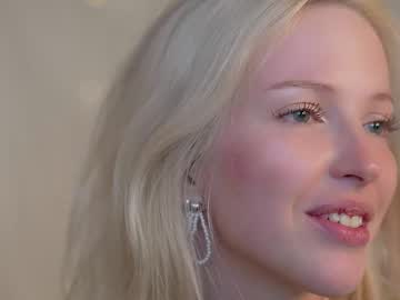 couple Sex Cam Girls That Love To Be On Top with sparks__daisy