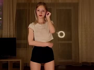 girl Sex Cam Girls That Love To Be On Top with lynettedendy