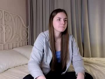 girl Sex Cam Girls That Love To Be On Top with on_the_soft_pillow