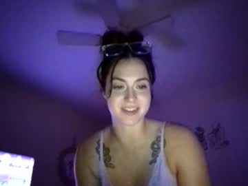 girl Sex Cam Girls That Love To Be On Top with leia_renae