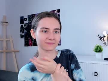 girl Sex Cam Girls That Love To Be On Top with approche_toi_petite