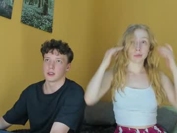 couple Sex Cam Girls That Love To Be On Top with emily0303