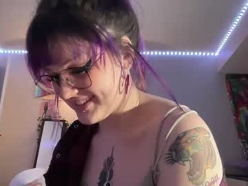 girl Sex Cam Girls That Love To Be On Top with gothgirlcliquebeachbabe97