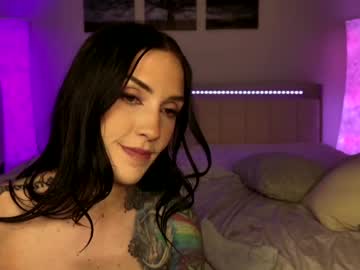 couple Sex Cam Girls That Love To Be On Top with yokoroze