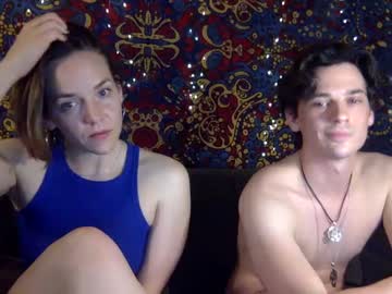 couple Sex Cam Girls That Love To Be On Top with sillybeanx3