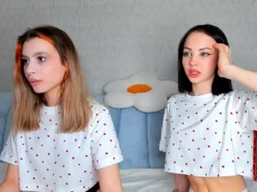 couple Sex Cam Girls That Love To Be On Top with misseliss