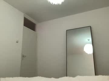 girl Sex Cam Girls That Love To Be On Top with seraveraxo
