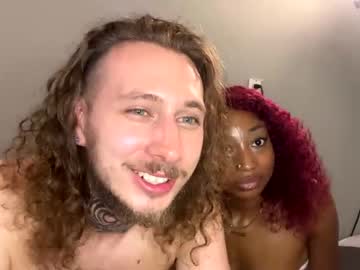 couple Sex Cam Girls That Love To Be On Top with fijiandoll