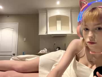 girl Sex Cam Girls That Love To Be On Top with maudhendry