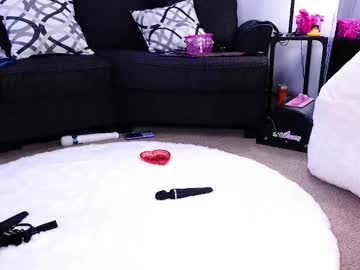 couple Sex Cam Girls That Love To Be On Top with 420hotandbothered