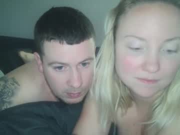 couple Sex Cam Girls That Love To Be On Top with sexiirose22