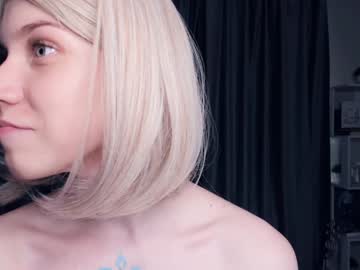 girl Sex Cam Girls That Love To Be On Top with shiny_cute