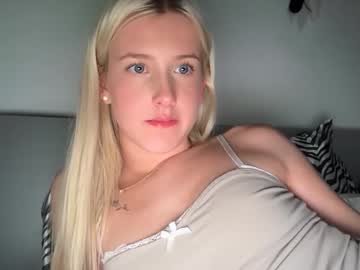 girl Sex Cam Girls That Love To Be On Top with cassiemaee